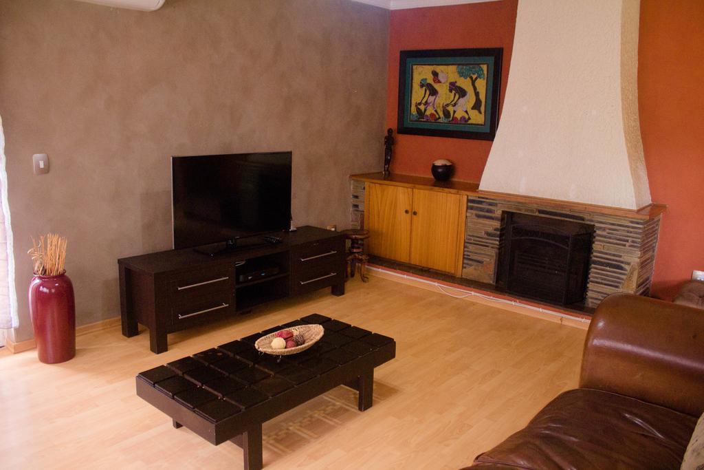 Khuvena Guesthouse Randburg Eksteriør bilde