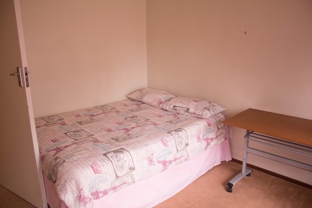 Khuvena Guesthouse Randburg Eksteriør bilde