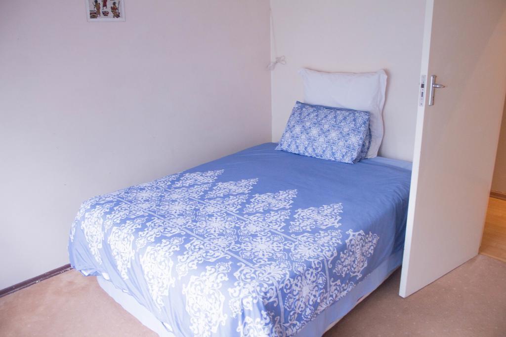 Khuvena Guesthouse Randburg Eksteriør bilde