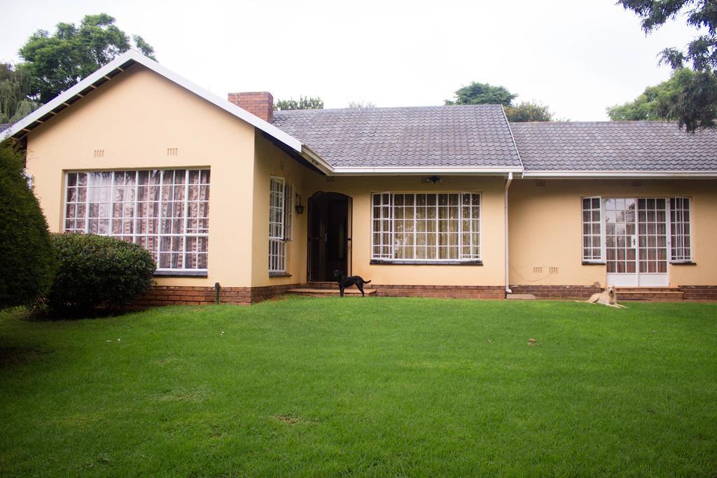 Khuvena Guesthouse Randburg Eksteriør bilde
