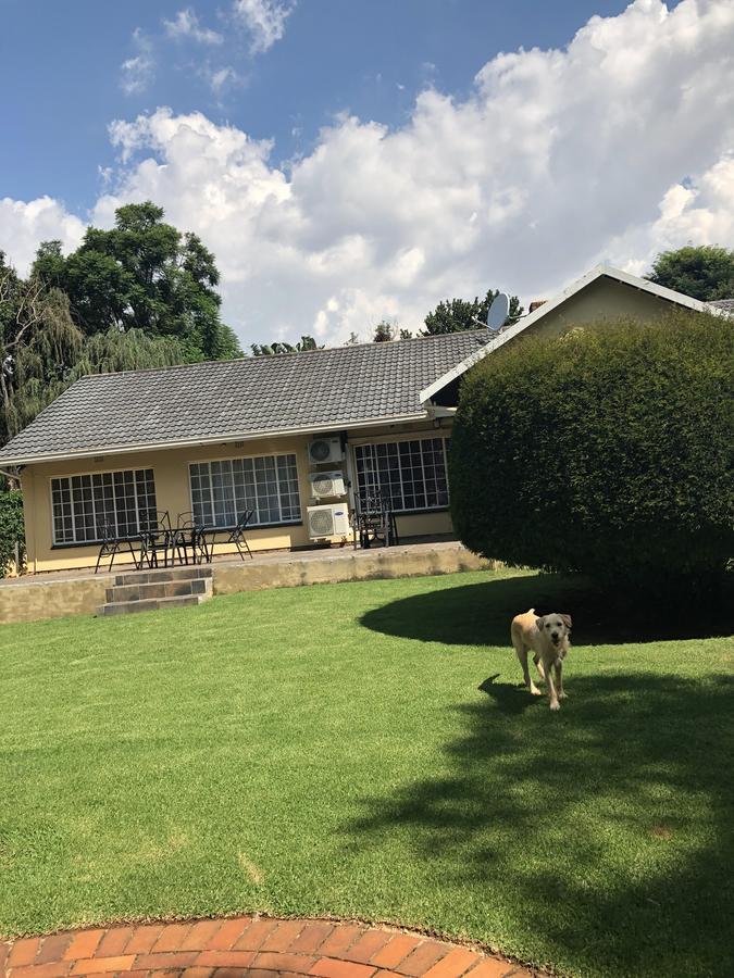 Khuvena Guesthouse Randburg Eksteriør bilde